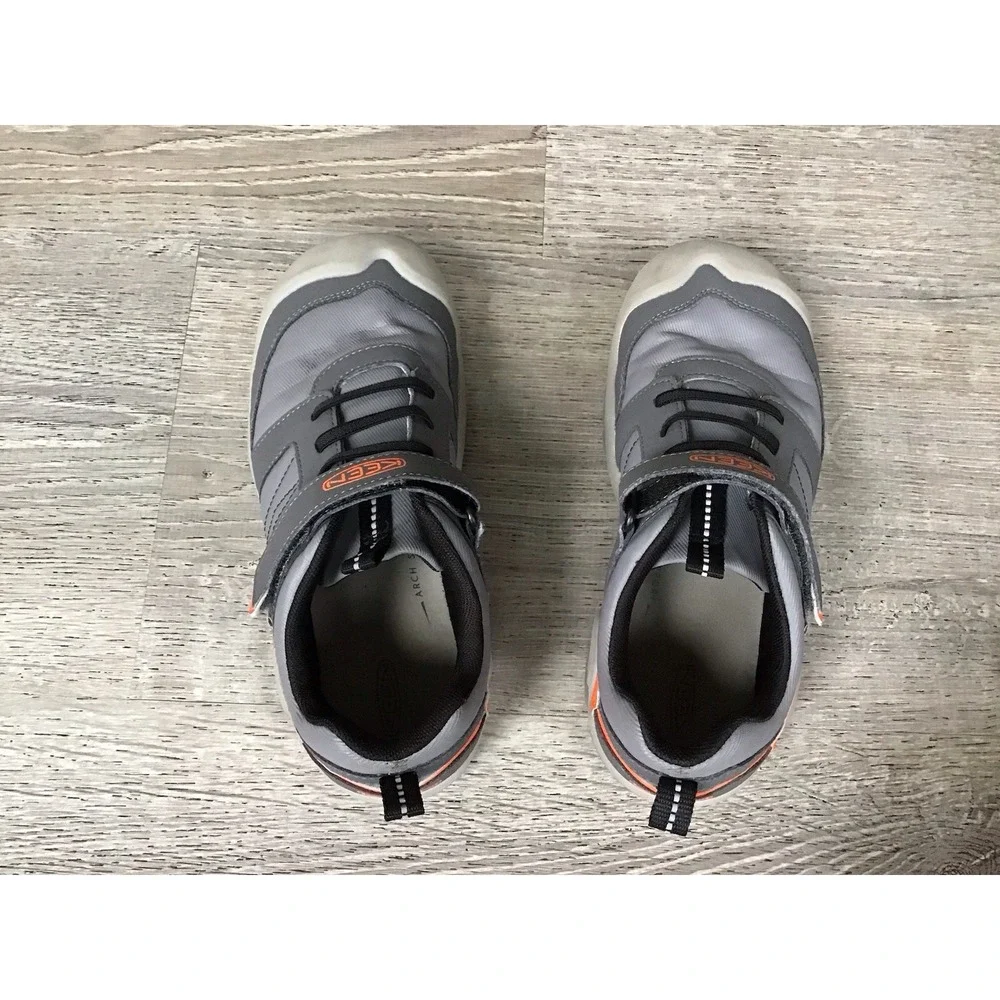 KEEN Knotch Peak Kids Size 4 Lightweight Durable Sneakers #1025959 Gray